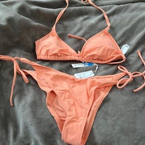 New with tags peachy string bikini